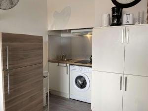 Confortable studio avec loggia fermée, 29m², wifi - FR-1-553-260