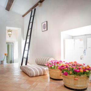 Ghetto Luxury Design Apartment