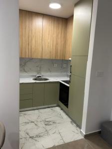 Square Garden apartment