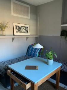 Beautiful, airy flat with Park views