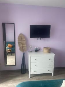 Studio cosy, résidence de tourisme avec piscine