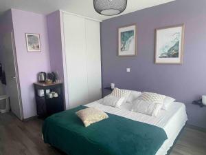 Studio cosy, résidence de tourisme avec piscine