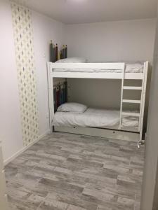 Villas Villa Lunel 250 m2 -axe Montpellier-Grande Motte : photos des chambres