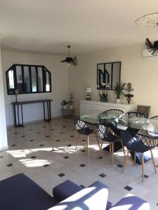 Villas Villa Lunel 250 m2 -axe Montpellier-Grande Motte : photos des chambres