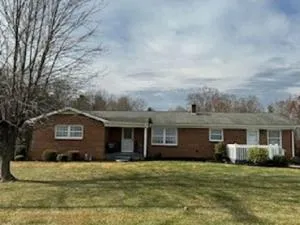 Country Cottage - Henry