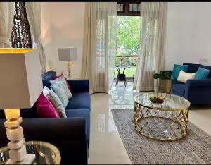 Sun-kissed Emerald 4 bedroom villa