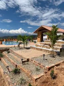 Realismo Magico en Acogedora Cabaña Barichara - 萨帕托卡