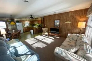 The Stanley Cottage - Emerald Isle