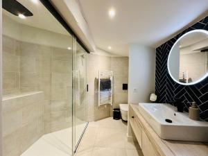 Villas Le Moulin de La Grave 450m2 : photos des chambres