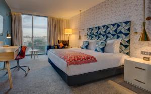 King Guest Room room in Hilton Bournemouth