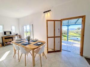 Hydra Bay Seaside Villa with Pool