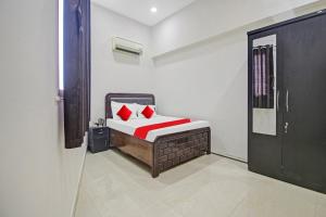 Hotel O Crossroad Rooms