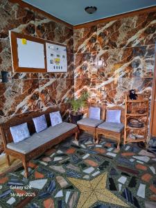 Outsaw cottage