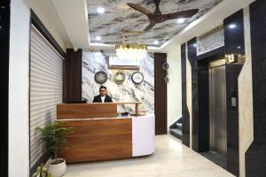 Hotel Chandigarh Heights - Airport Road Manali Highway Transit Hotel