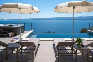 Seaview Villa Aria: Spectacular 3-bedroom Retreat