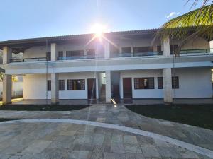 Chalés individuais com piscina a 500M da praia