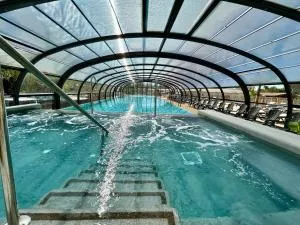 CAMPING LES OURMES - 乌尔坦海滩