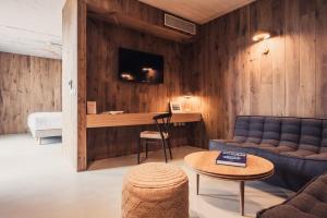 Hotels Hotel INDARRA & SPA - Piscine : Suite - Vue sur Jardin