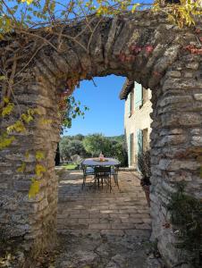 Maisons de vacances Mas traditionnel a Gordes en pleine nature : photos des chambres