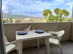 Appartements SAINT FLORENT - Studio 3 pers balcon vue mer FLO127 : photos des chambres