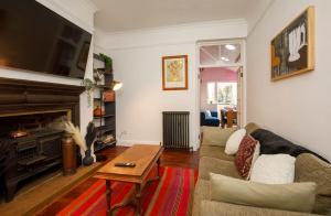 Hot Tub - Pool Table, Central