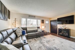 Walk to Marina Home with Hot Tub in Mentor!