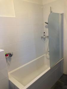 Duplex-Au château ambulant-au bord de la Dordogne