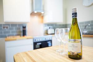 Crows Nest - Near North Bay Beach