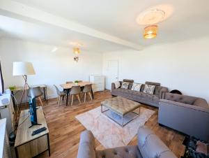 Cozy 2BR Flat Near Twickenham Stadium for Families