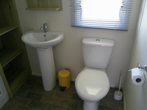 Kingfisher New Horizon KF 8 Berth heated Close to site entrance