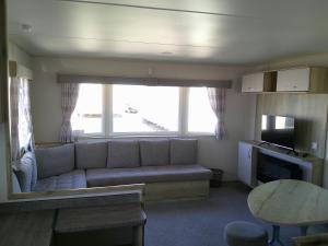 Kingfisher New Horizon KF 8 Berth heated Close to site entrance