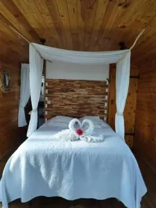 Bungalow accueillant avec jacuzzi à Cabariot - Bords