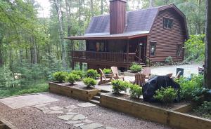 Appalachian Cabin- Trout Stream Firepit Hot Tub