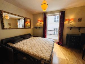 Dream Dwell Paris-Studio 150m to Notre Dame
