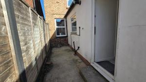 Prince Alfred , 3 bed slp 8 Dog-friendly Gosport town-house