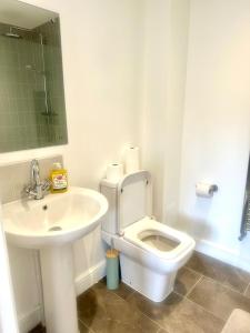 Five bedroom family house