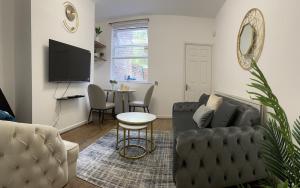 Workers Home - Free Parking