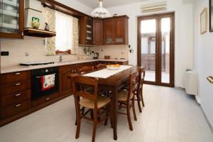 Alkantara Holiday