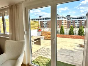 Golden Sunset Terrace Apartment Ana