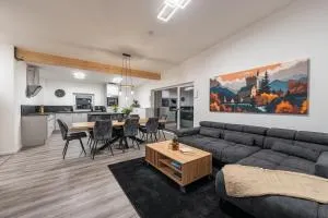 BPS Apartment #7 Luxury Penthouse - NEU - Deluxe - Modern - Gäufelden