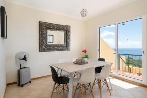 Strategic Sunset House by An Island Apart