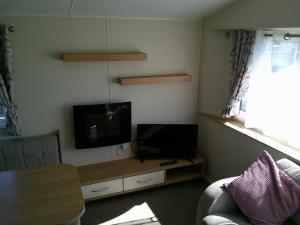 Kingfisher Seasons KF 8 Berth Central Heated Close to site entrance