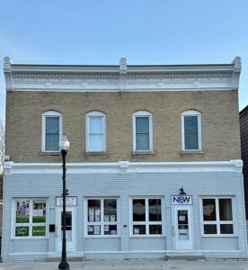 LG Lofts - 2 bedroom unit in Kiel close to Road America Elkhart Lake