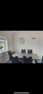 Sadies Lodge - Garrynabullogy