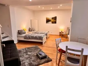 Fewo-W - separater Eingang, Terrasse und Parkplatz - Bottrop