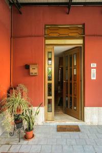 Milazzo Apartment with additional shower in Garden
