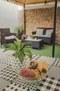 Milazzo Apartment with additional shower in Garden img13