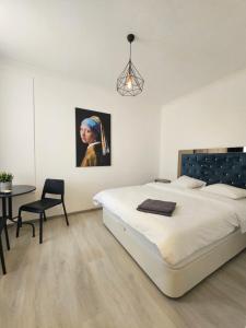 Touristic Center Jean Louis Calderon 28 Street