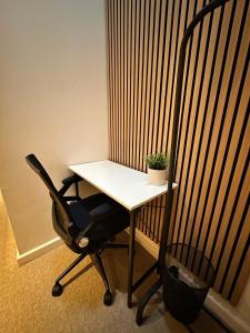 The Central Nook - Contactors and Holidaymakers