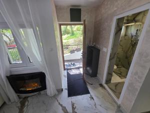 Holiday Apartman Komatina LUX - Ðenovići